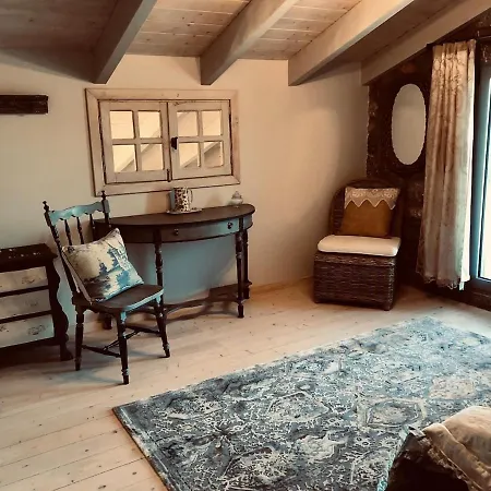 Holiday home Olivias